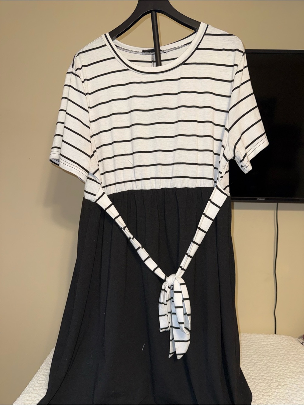 Striped Black and White Tie-Waist Women’s Dress